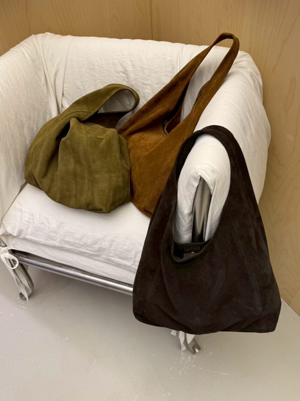 Dearni 牛皮托特包