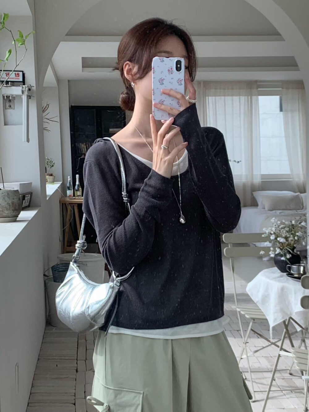 Leonie 牛角小包/肩背包