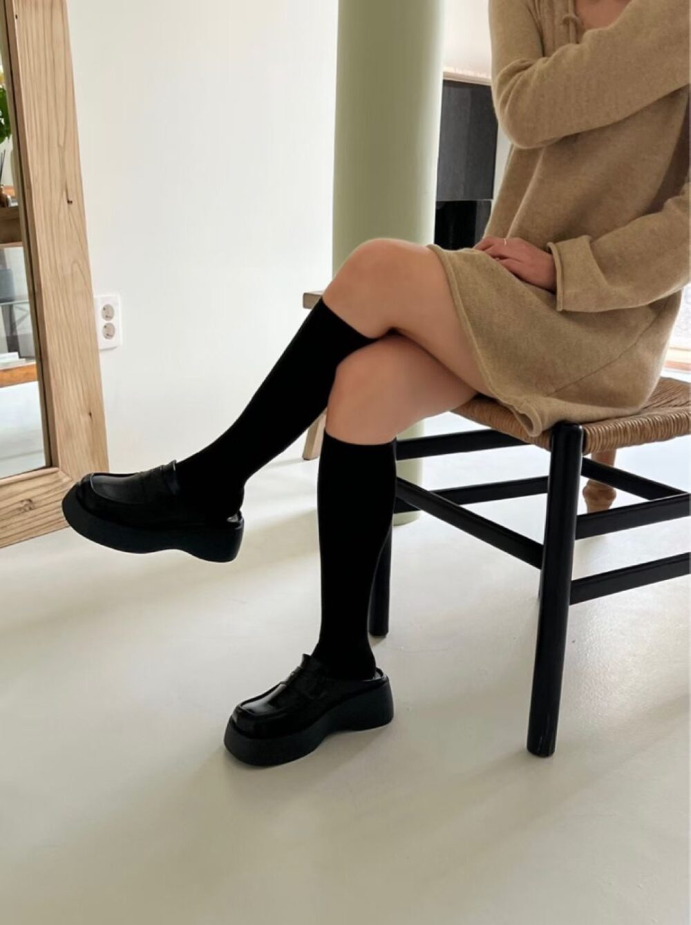 厚底亮皮穆勒拖鞋