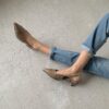 尖頭低跟休閒鞋