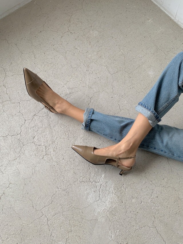 尖頭低跟休閒鞋