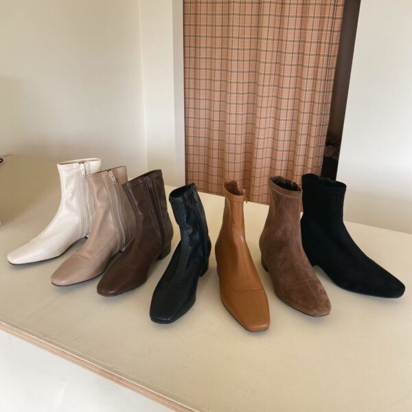 LINE_ALBUM_鞋_260124_73 麂皮/皮革 百搭粗跟短靴