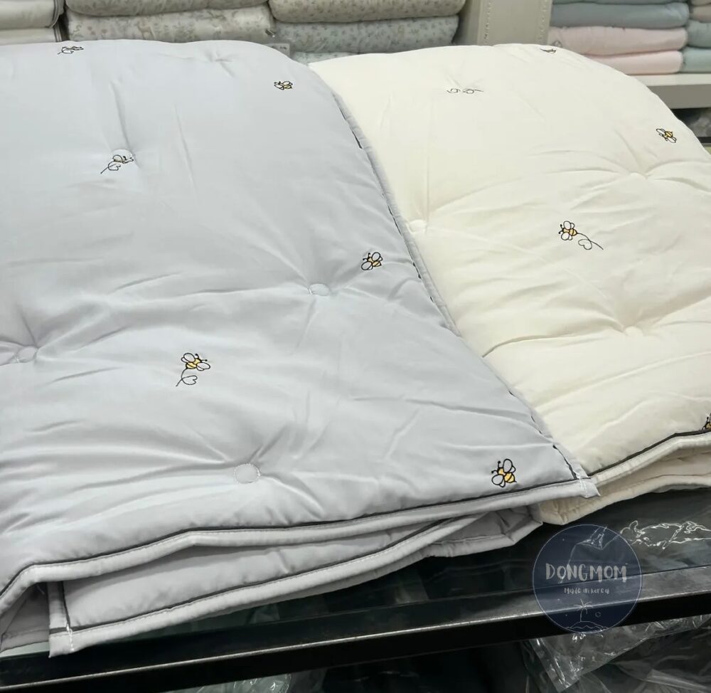 韓國棉被 刺繡小蜜蜂天絲四季被