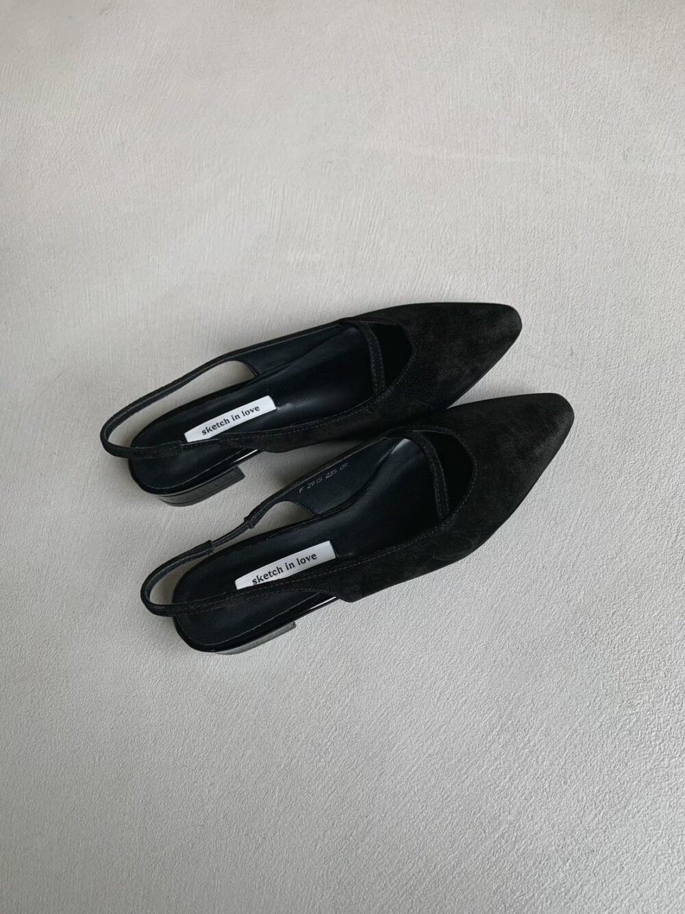 真皮復古尖頭低跟繫帶鞋