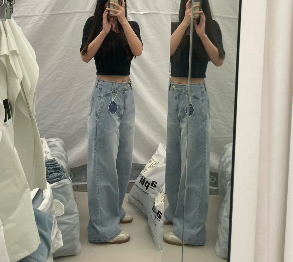 LINE_ALBUM_202646_260412_6 韓國女裝 Pai 高腰A字牛仔褲 #1244