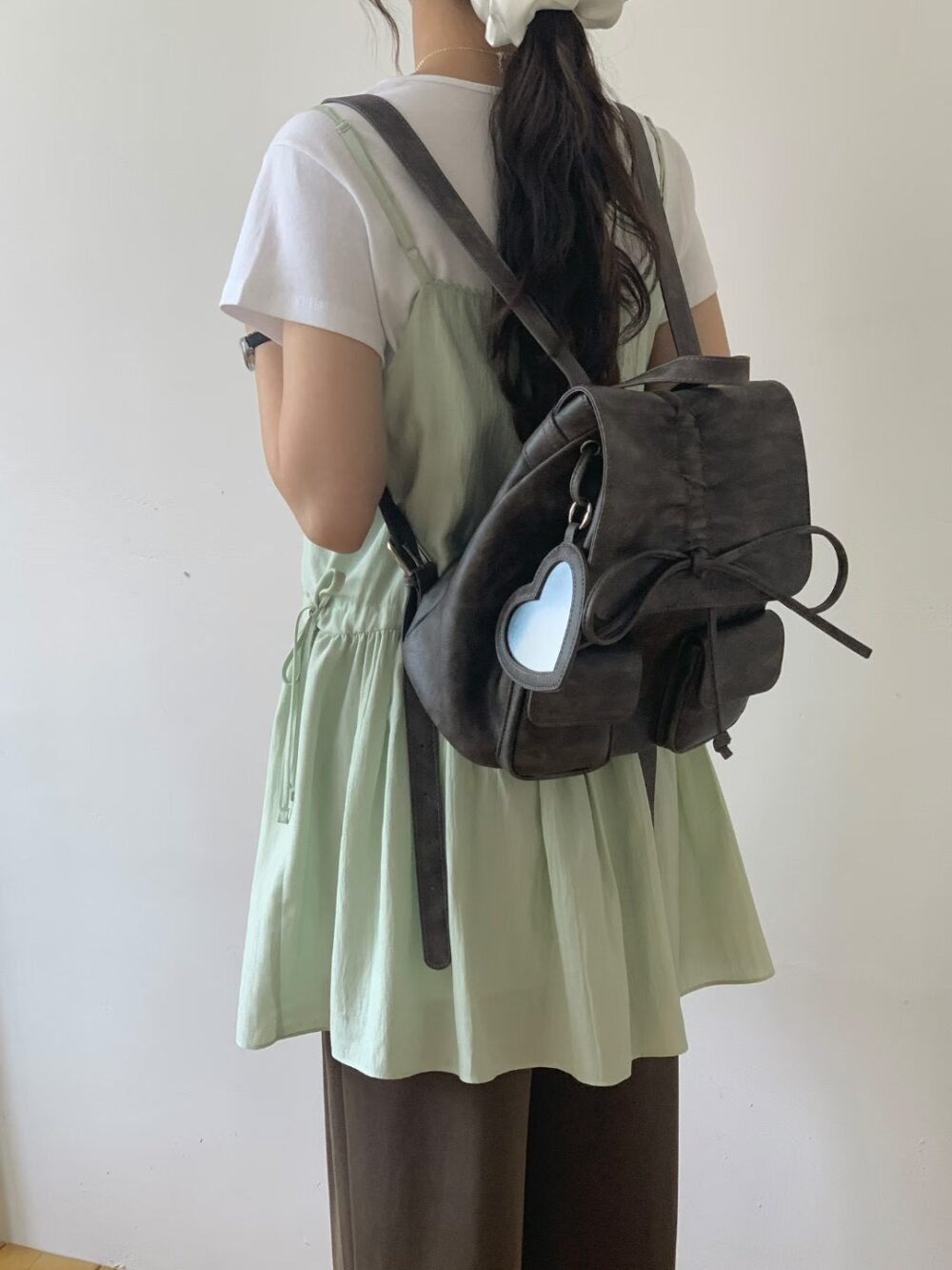Leonie 蝴蝶結牛皮後背包
