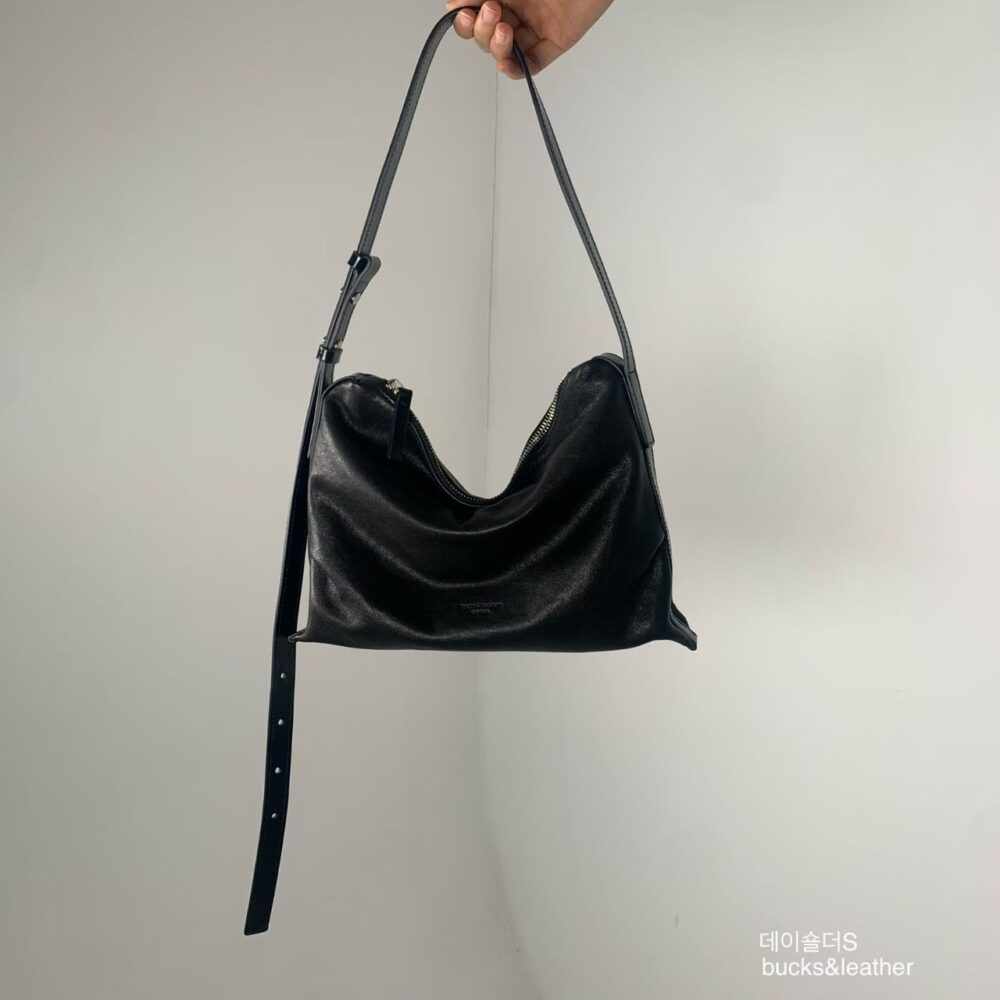 LINE_ALBUM_20251222_260611_22 bucks&leather 經典慵懶單肩包(大款/小款)