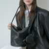 LINE_ALBUM_20251222_260611_7 bucks&leather 單肩水桶包/小款
