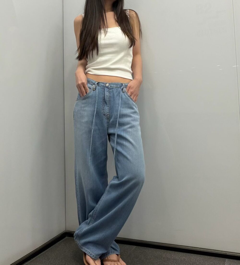 LINE_ALBUM_202646_260601_4 韓國女裝 中腰綁帶直筒牛仔褲 #1257