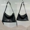 LINE_ALBUM_2026731_260801_3 bucks&leather 經典磁吸扣肩背包/大款