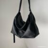 LINE_NOTE_260611_38 bucks&leather 經典磁吸扣肩背包/特大款