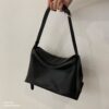 LINE_NOTE_260611_49 bucks&leather 經典磁吸扣肩背包/大款