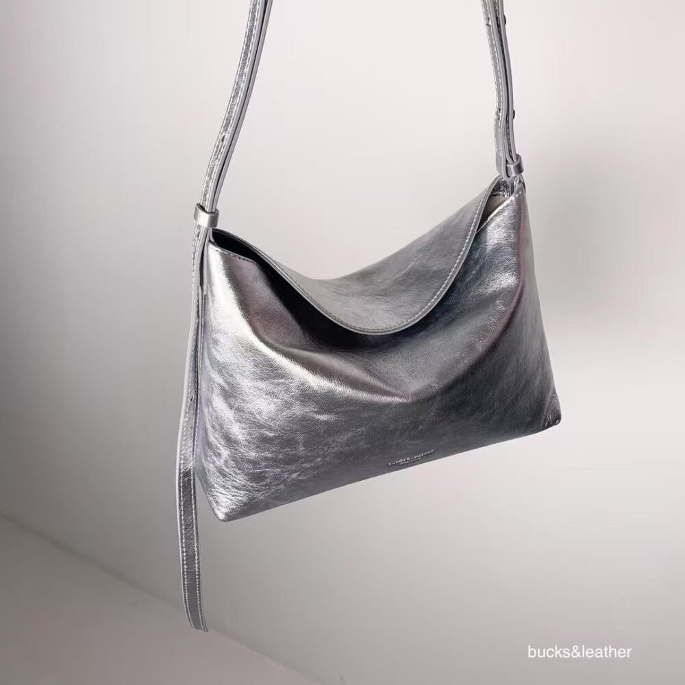 LINE_NOTE_260611_81 bucks&leather 經典磁吸扣單肩包/小款