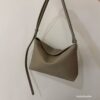 LINE_NOTE_260611_83 bucks&leather 經典磁吸扣單肩包/小款