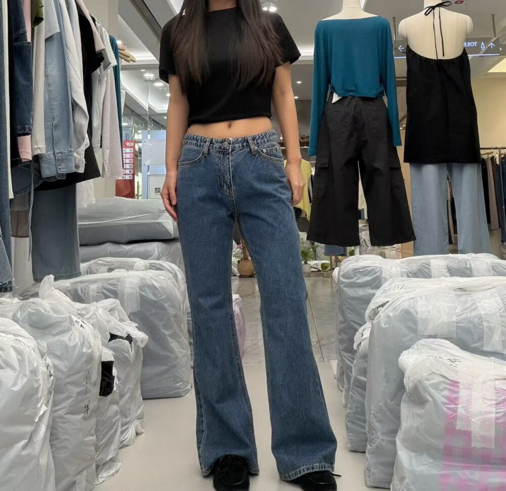 LINE_ALBUM_2026727_260728_12 #1266 鬆緊微喇叭牛仔褲