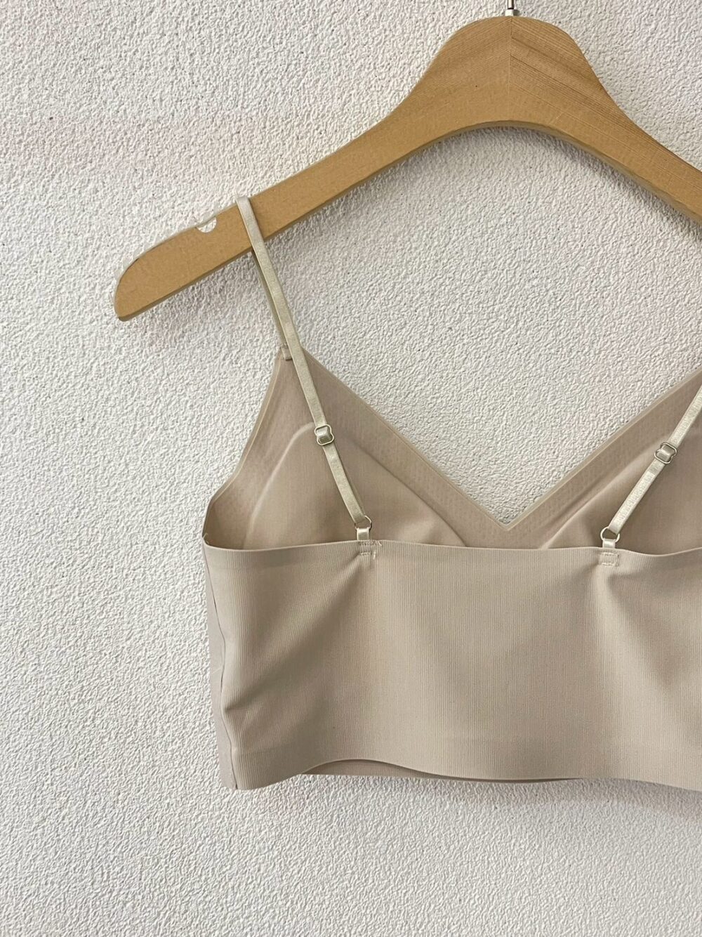 LINE_NOTE_260713_14 韓國女裝 經典熱銷好評冰絲涼感Bra top (可調式)