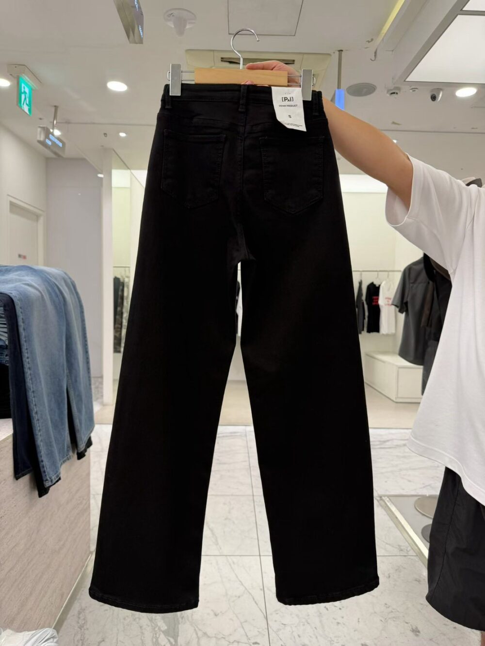 LINE_ALBUM_2026727_260819_4 #2115 彈力直筒牛仔褲