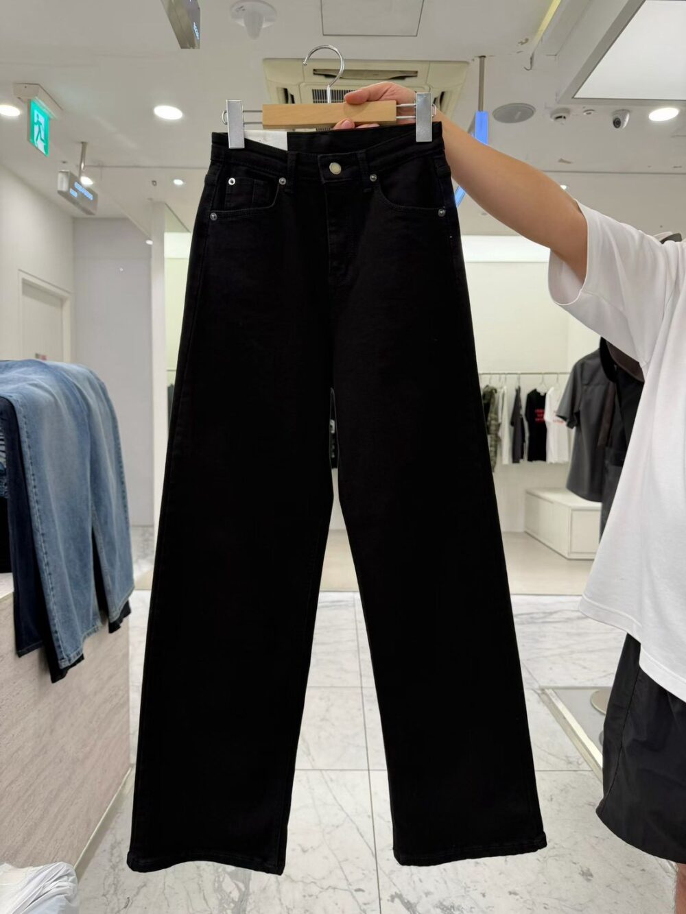 LINE_ALBUM_2026727_260819_5 #2115 彈力直筒牛仔褲