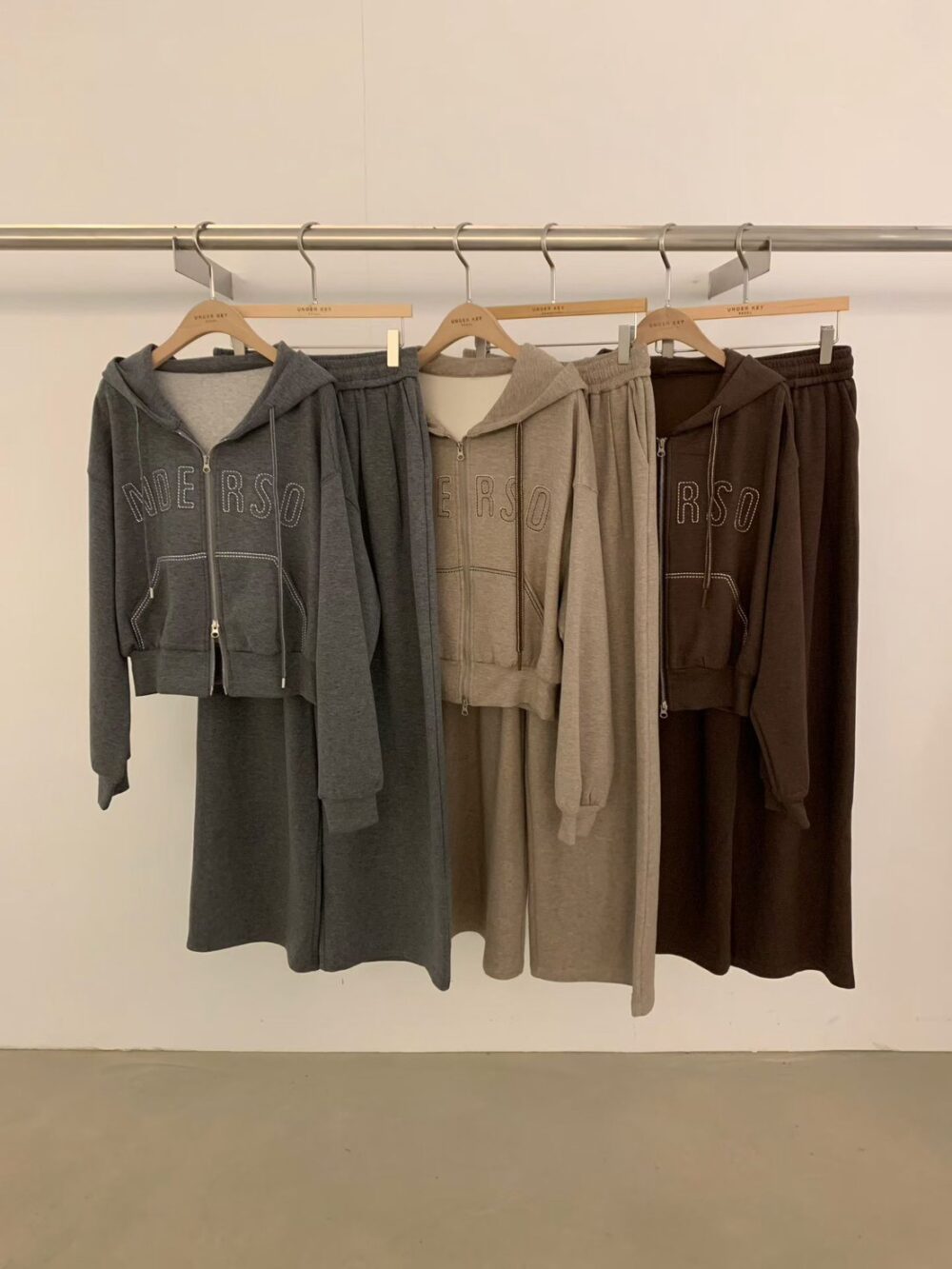 LINE_NOTE_260805_10 韓國女裝 連帽外套+鬆緊長褲套裝