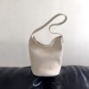 bucks&leather 寬肩帶水桶包