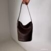bucks&leather 寬肩帶水桶包