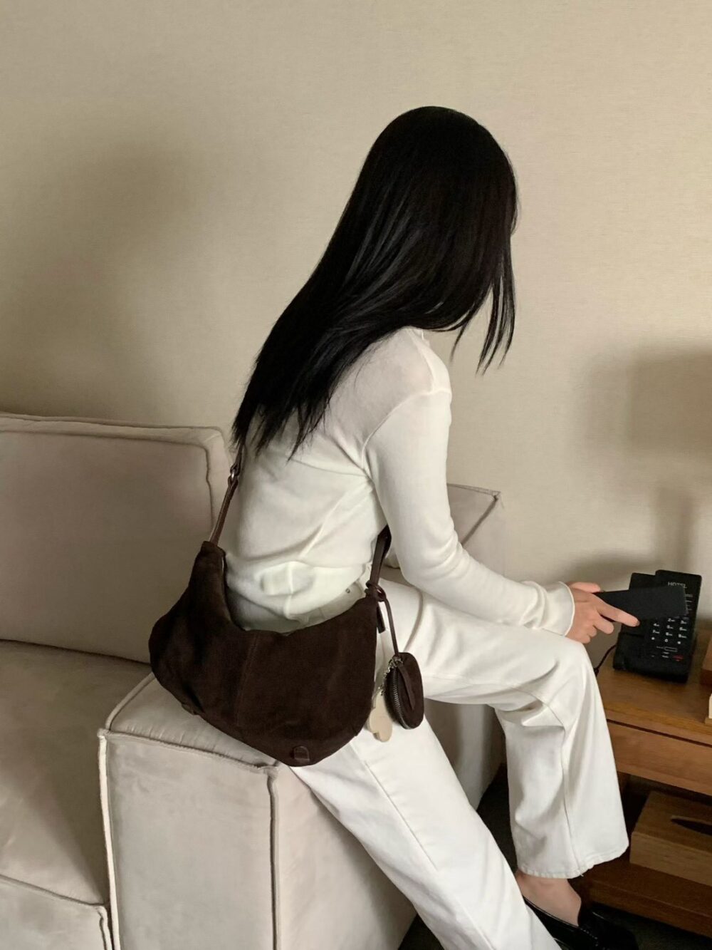 🍂麂皮肩背半月包